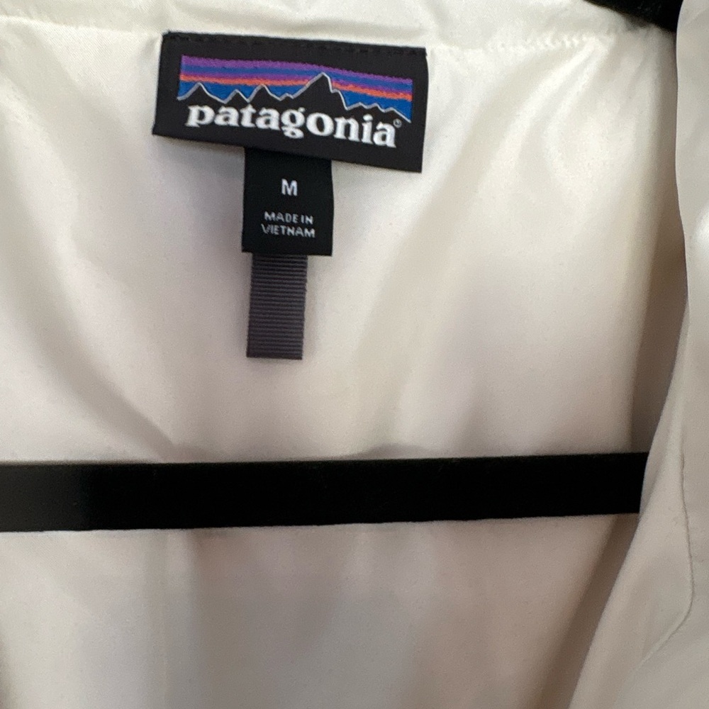 Patagonia Womens Cream Sherpa Jacket - Picture 4 of 7